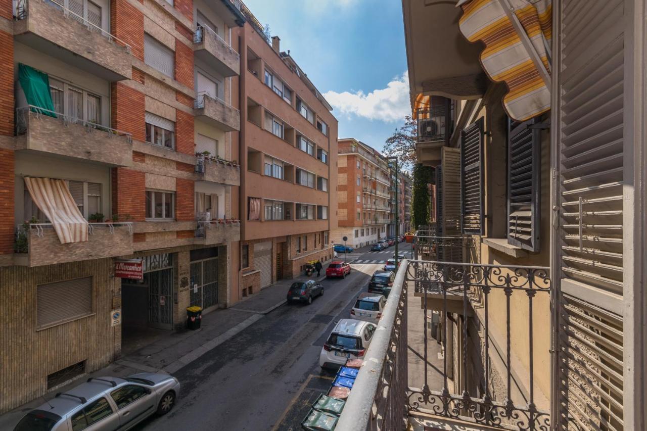 Appartamento In Piazza Adriano In Zona Cenisia 都灵 外观 照片